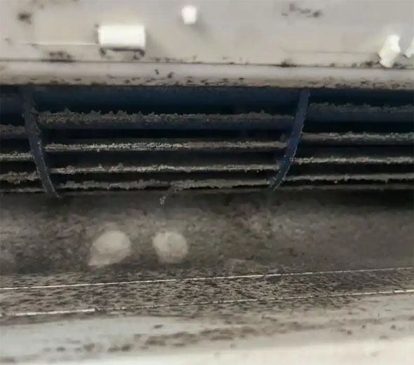 鹰潭空调吹的风有股烧焦味是怎么回事